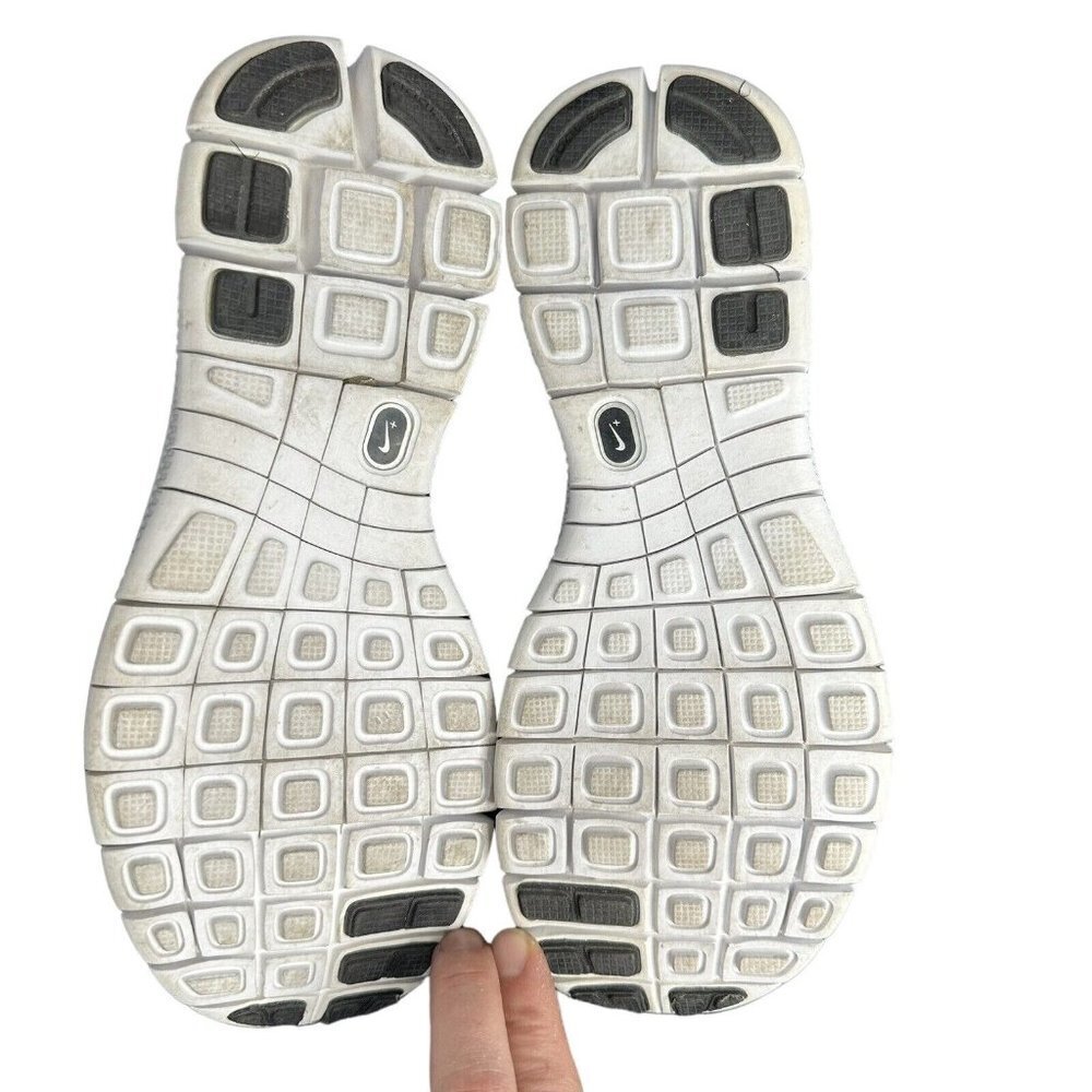 Nike Free Run 5.0 Running Shows Women 6.5 Black Grey White Sneakers - Picture 8 of 11